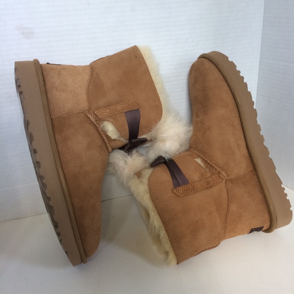 NIB ! UGG AUSTRALIA GITA BOOT - Picture 5 of 8